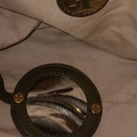 ๐ Vintage Tory Burch bag! ๐ - Picture 4 of 4